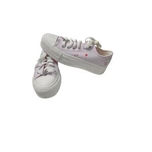 Converse Womens All Stars Valentines Special Lows size 6